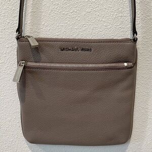 Michael Kors Riley Crossbody bag  -  Stone